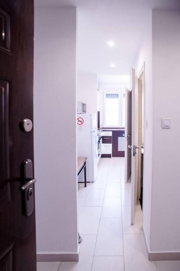 Peaceful, Cozy And New Apartment With Balcony 布达佩斯 外观 照片